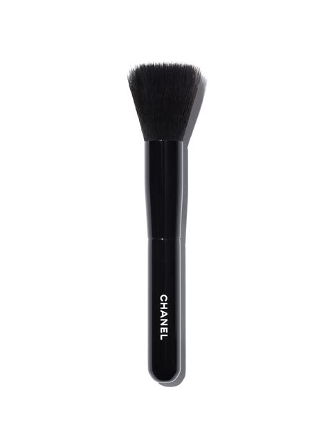 les pinceaux foundation brush.